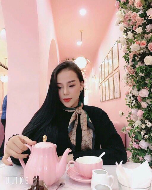 Khăn lụa vuông các hãng