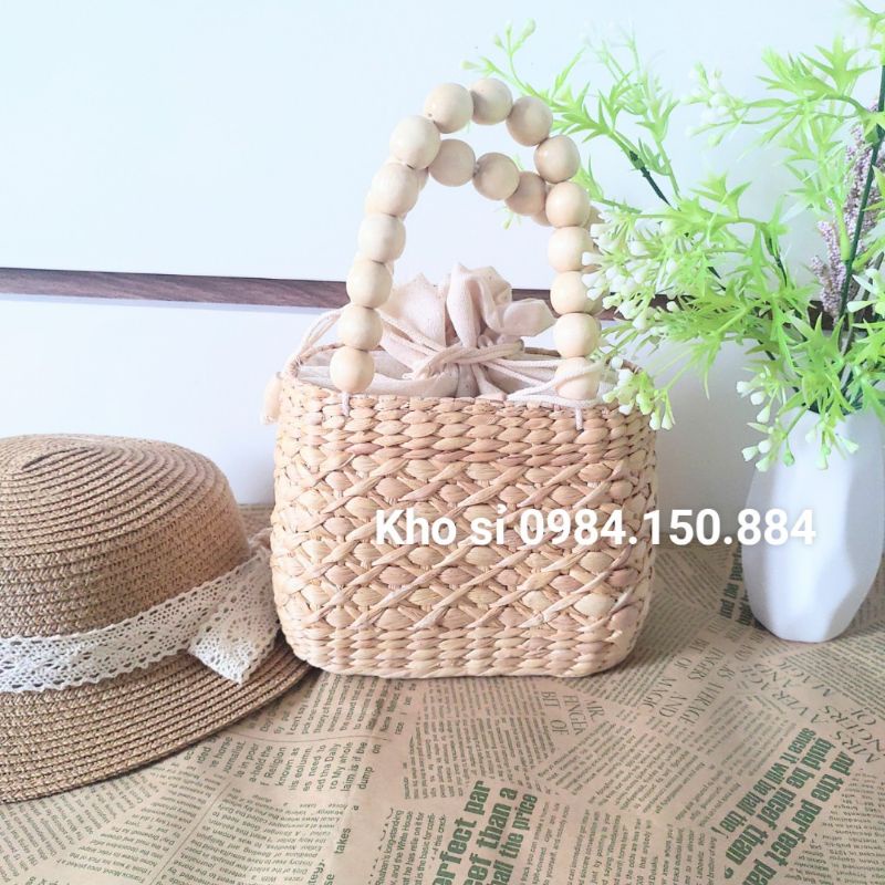 Túi lục bình dáng vuông quai hạt xinh đẹp