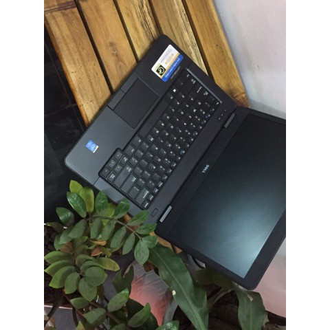 Dell Latitude 5440 i5 ram 4Gb ổ 240Gb