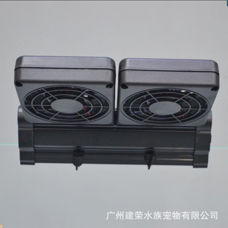 Quạt Thủy sinh siêu bão hai cấp độ