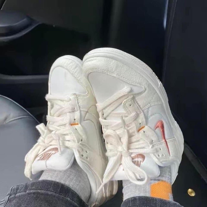 Giầy Nike màu be hàng có sẵn