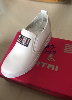 Giày thể thao độn đế