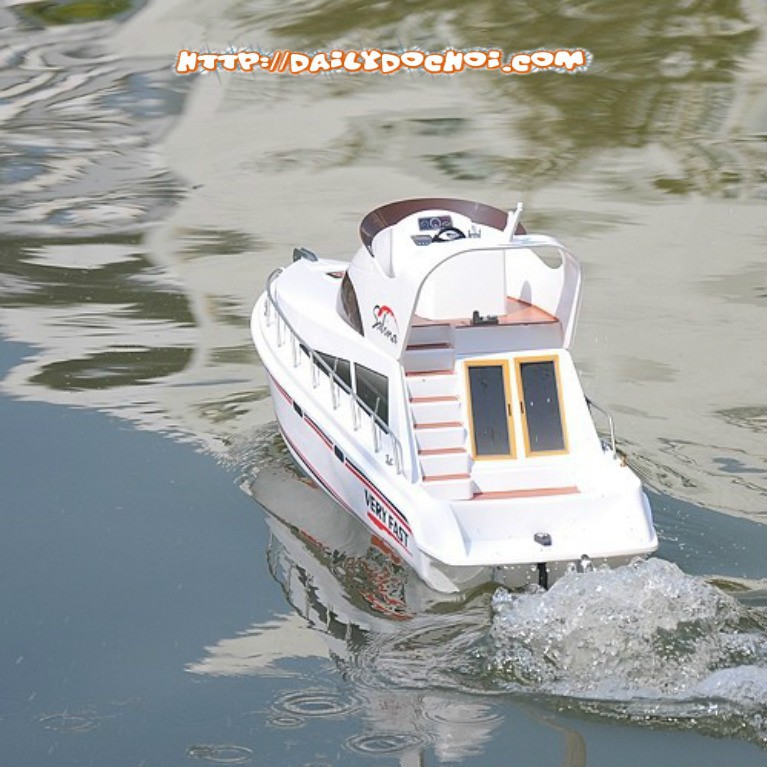 Du thuyền Salina, thuyền hành trình Luxury điều khiển từ xa