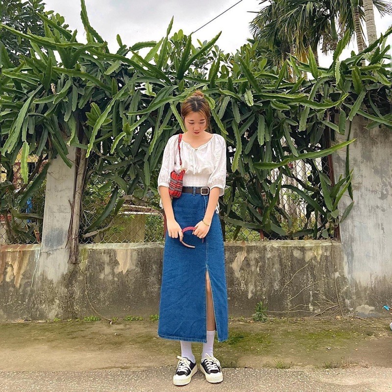 [Ảnh thật/Sẵn/Video]Chân váy denim skirts xẻ vạt logo nâu chuẩn hàng Quảng Châu | BigBuy360 - bigbuy360.vn