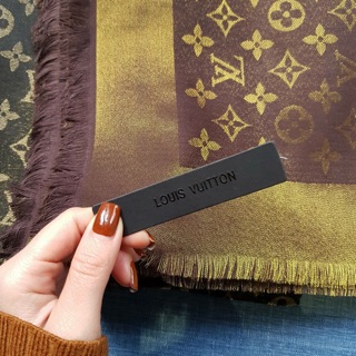 Khăn quàng cổ cao cấp Lv