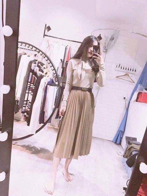 Chân váy dập li ánh nhũ hàng QC