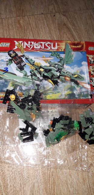 Lắp ráp 1 hộp LegoNinjutsu Rồng 99508 có nhiều chi tiết