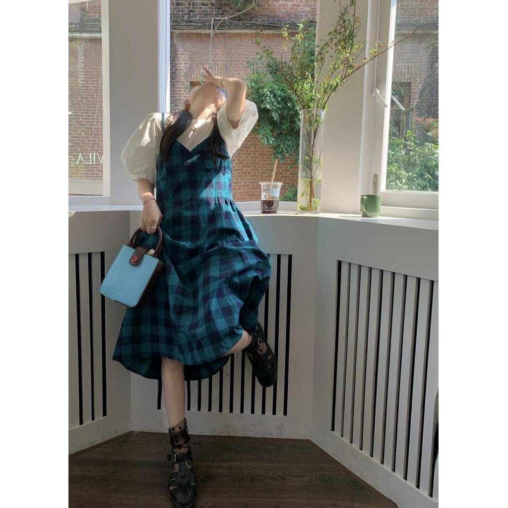 Set Đầm Hai Dây Cổ Chữ V Họa Tiết Sọc Caro + Áo Sơ Mi Nhỏ Tay Phồng Thời Trang Cho Nữ