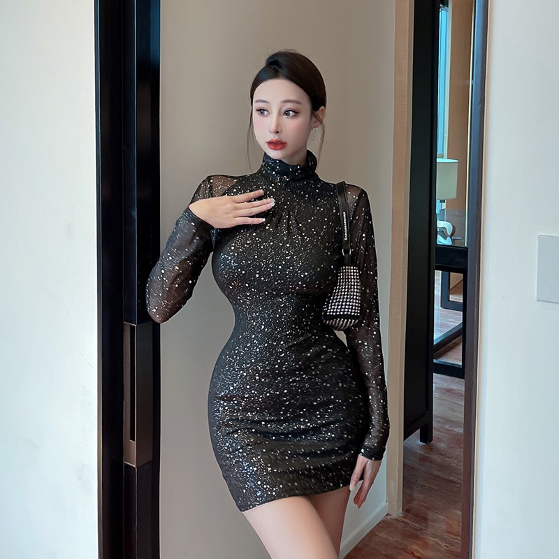 Đầm Đen Tay Dài Cổ Cao Hở Vai Ôm Dáng Phong Cách Quyến Rũ Dành Cho Nữ