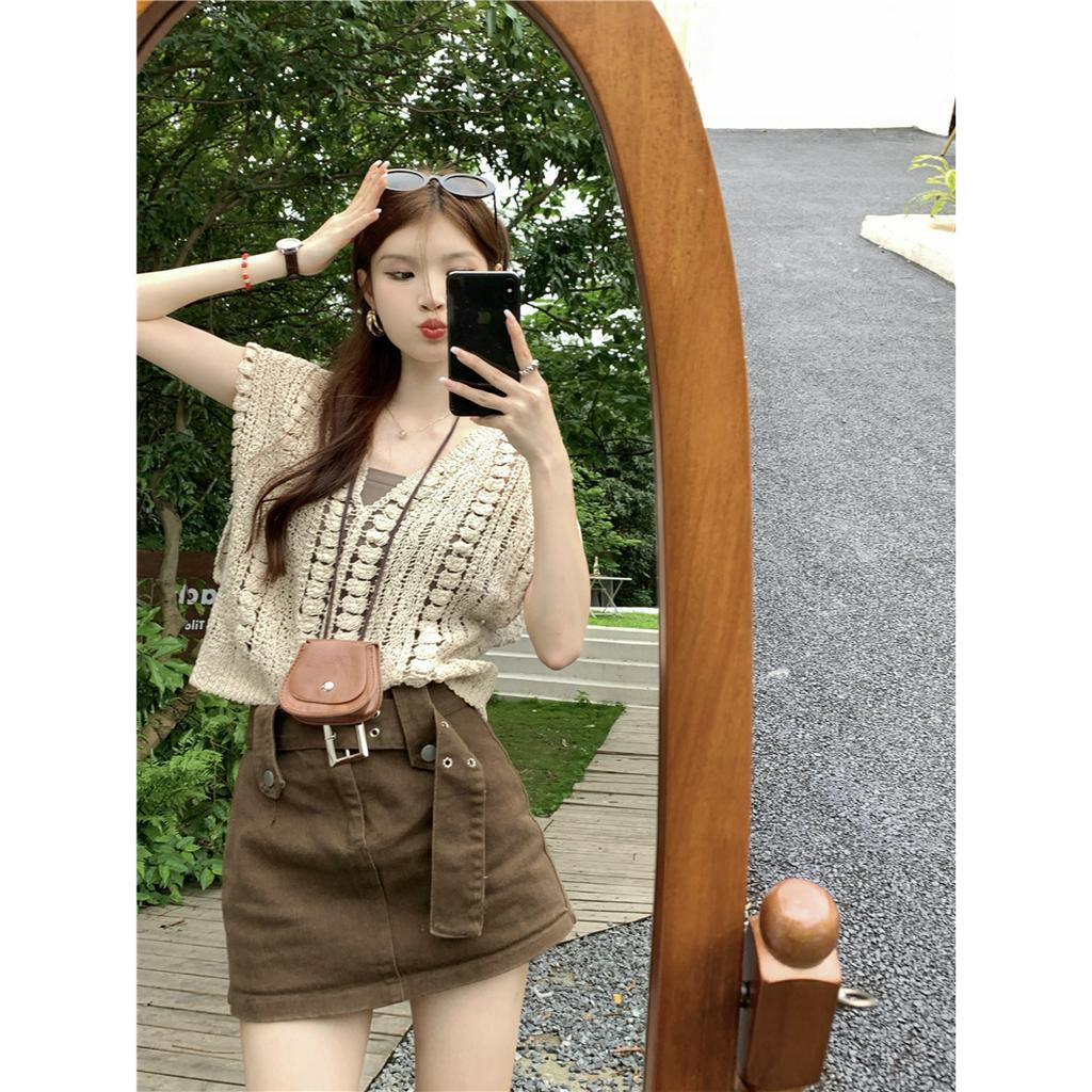 QKOOLE Set Đồ 2 Món Gồm Áo Hai Dây Dệt Kim Cổ Chữ V Khoét Lỗ Dáng Ôm Thời Trang Cho Nữ