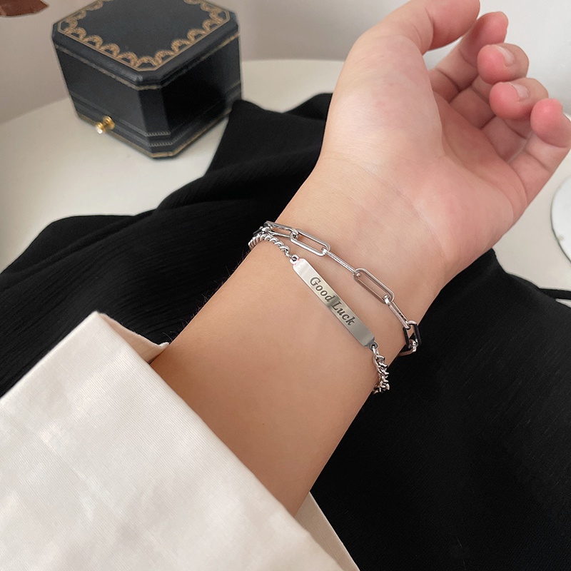 Vòng Tay Thép Titan Khắc Chữ May Mắn Phong Cách Âu Mỹ