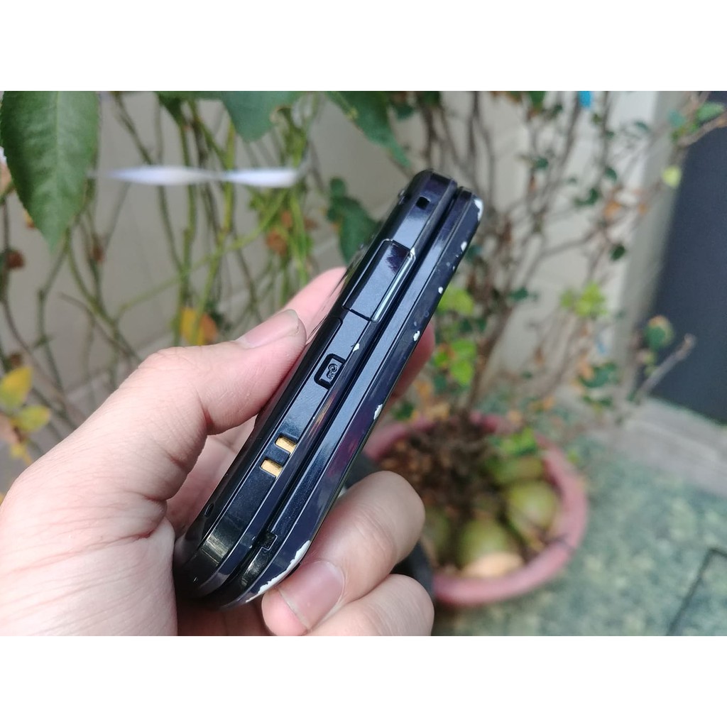 Điện thoại Fujitsu F-09A màu đen