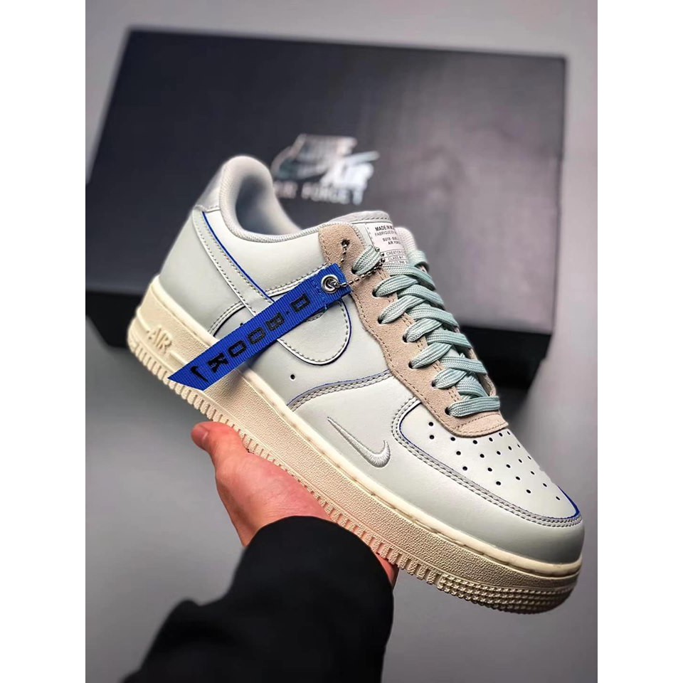 d book af1