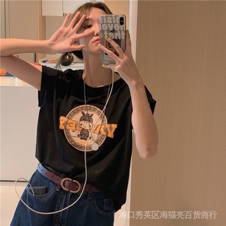Áo vest không tay nữ phù hợp với áo rời hợp thời trang