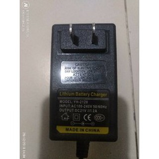 Sạc pin máy khoan 21v-2a