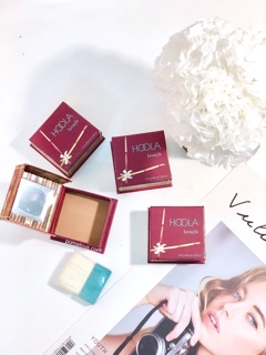 Phấn tạo khối Benefit Hoola