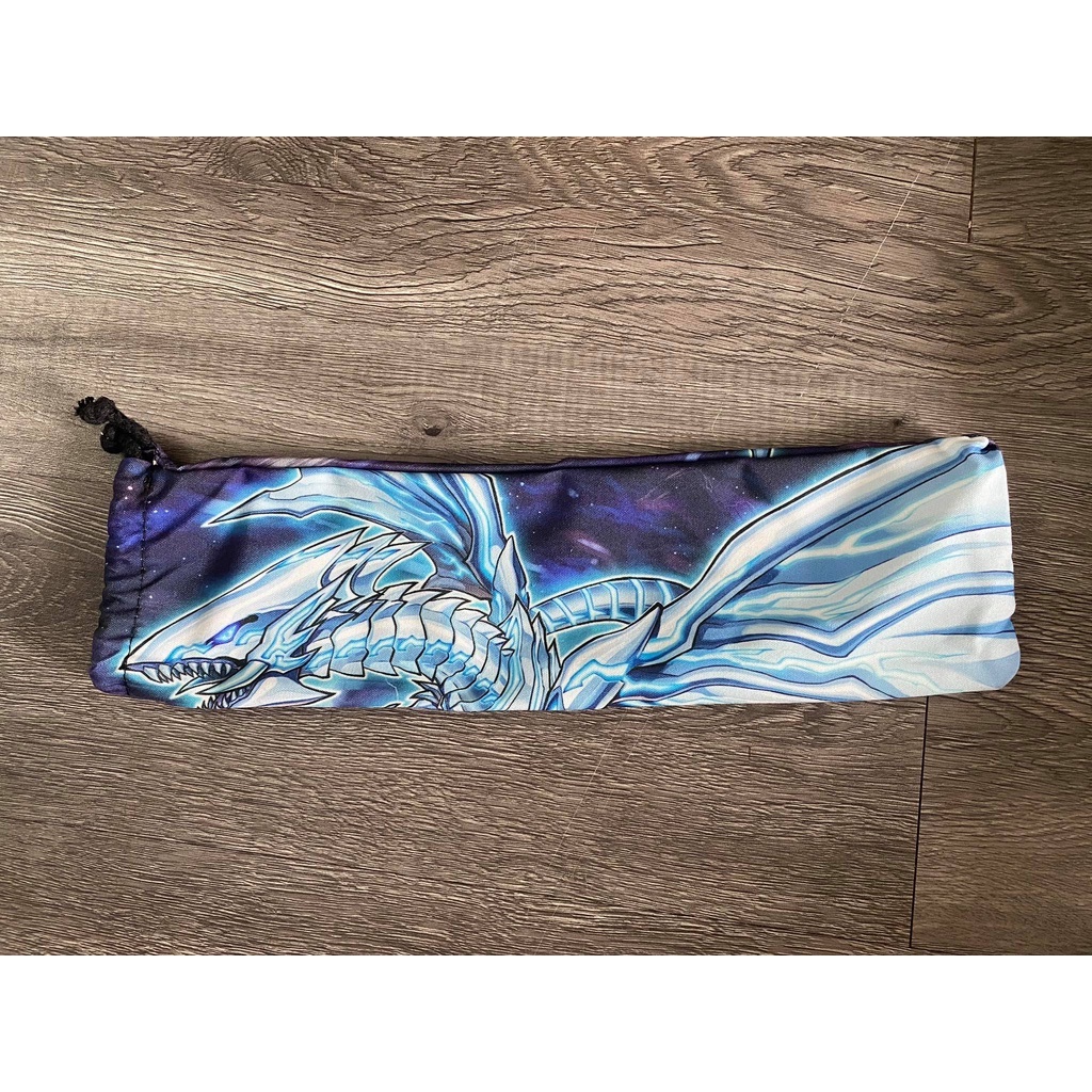 Túi bảo vệ bàn đấu bài Playmat Blue-Eyes Alternative White Dragon dùng để chơi card game
