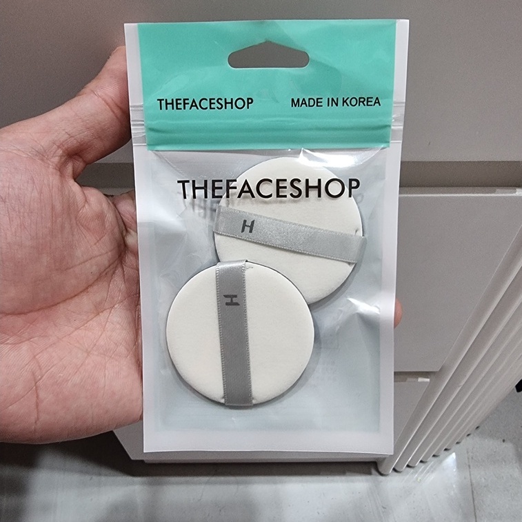 Bông phấn nước The Face Shop đôi tròn (Vỉ 2 cái)