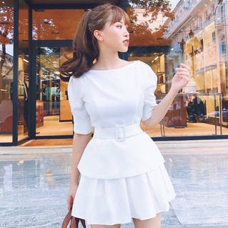 Đầm trắng 2 tầng kèm belt