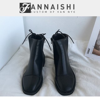 Boots cao cổ 2 màu trắng đen