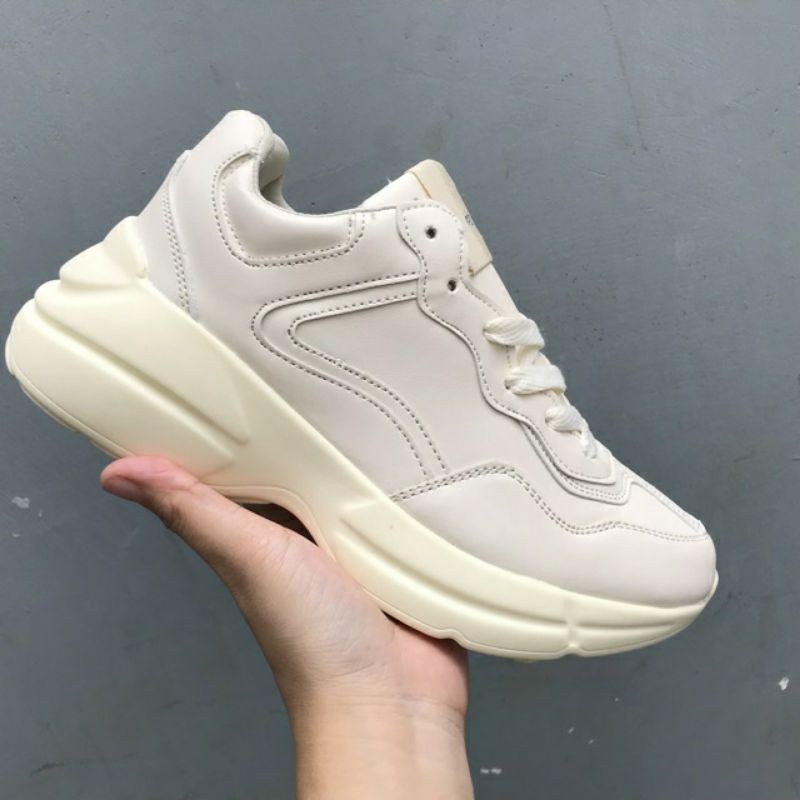 Giày Thể Thao Nam Nữ GC Trơn