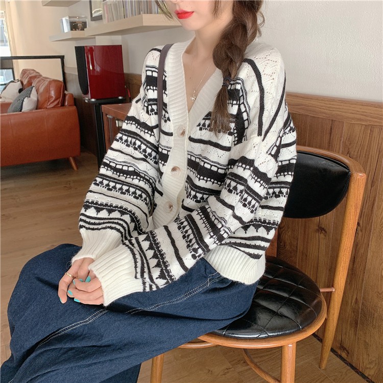 Áo khoác Cardigan thổ cẩm trắng đen | 11 HIN
