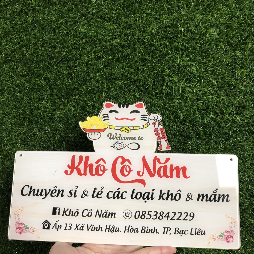 Bảng hiệu mica ghép hình mèo thần tài - in tên và in hình theo yêu cầu