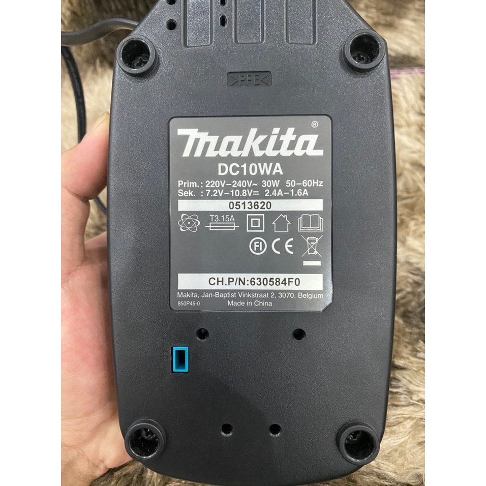 Sạc nhanh NEW chính hãng makita 7.2v - 10.8v DC10WA  điện 220v. BN.