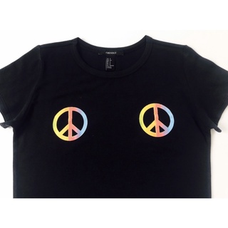 Áo croptop đen in logo vnxk