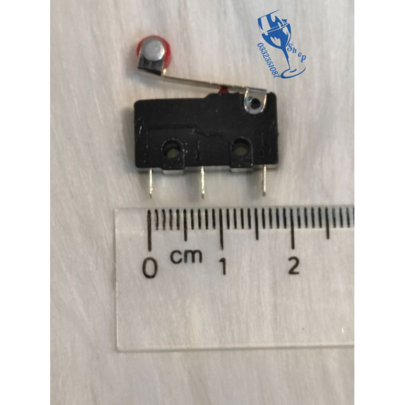 công tắc hành trình có cần , bánh xe loại nhỏ 2cm