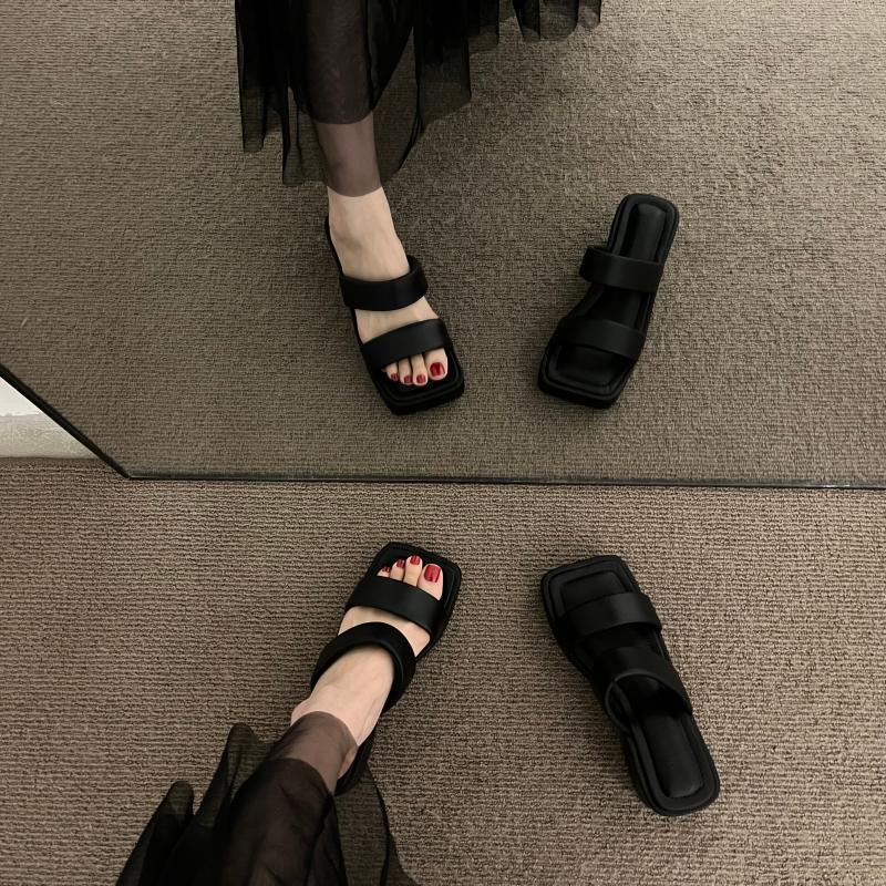 Sandal đế dày cao gót 2 quai phong cách Hàn Xẻng