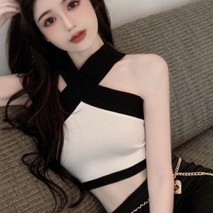 Áo Lửng Hai Dây Sát Nách Màu Sắc Tương Phản Phong Cách Quyến Rũ Dành Cho Nữ