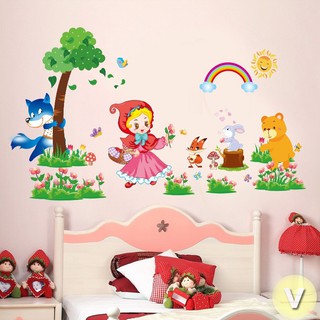 Decal dán tường Cô bé quàng khăn đỏ