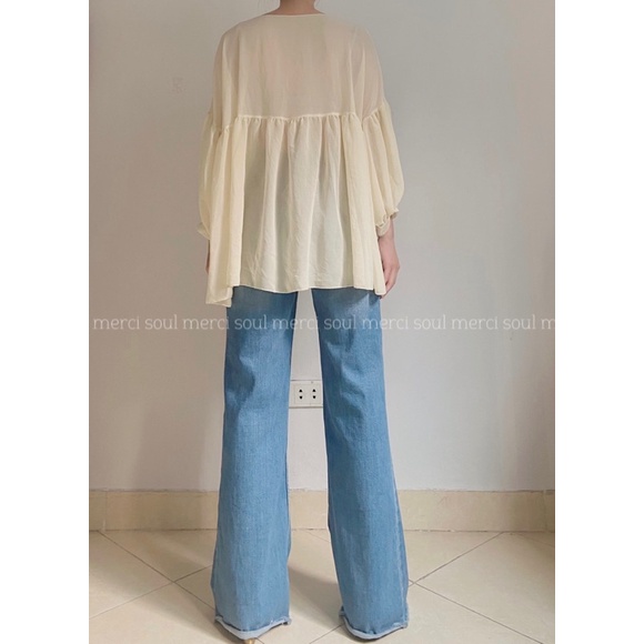 Áo babydoll cổ V tay bồng voan