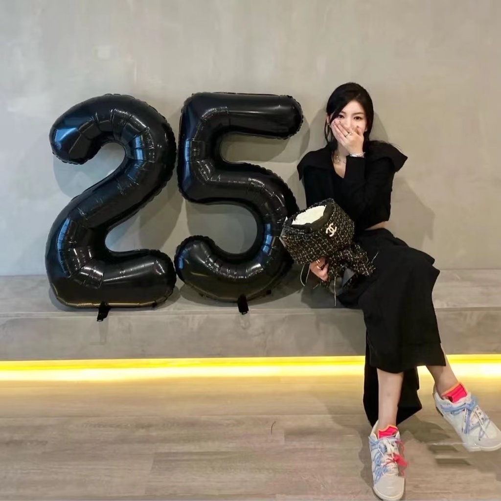 Bóng Số Trắng Đen Trang Trí Sinh Nhật