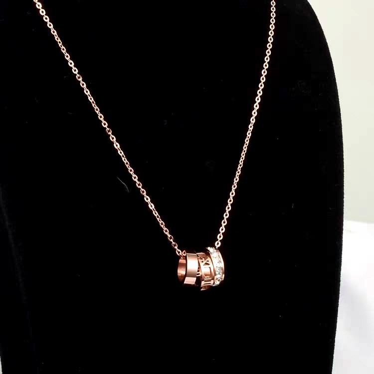 Vòng cổ Mặt Bánh Xe Thời Gian Độc Đáo | Nhẫn Thép Titan Mạ Vàng Hồng 18K Họa Tiết Hình Học