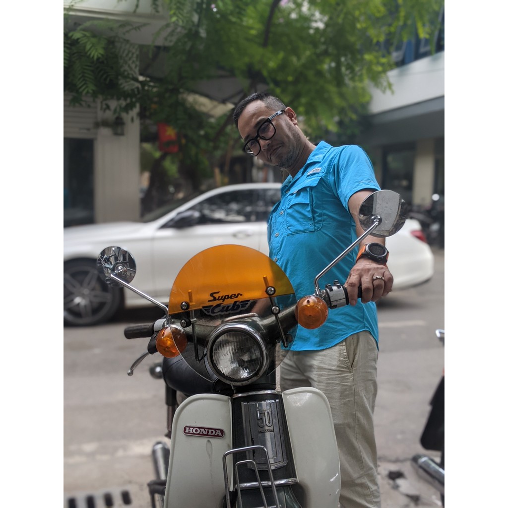 Kính chắn gió xe cub đèn tròn Moony
