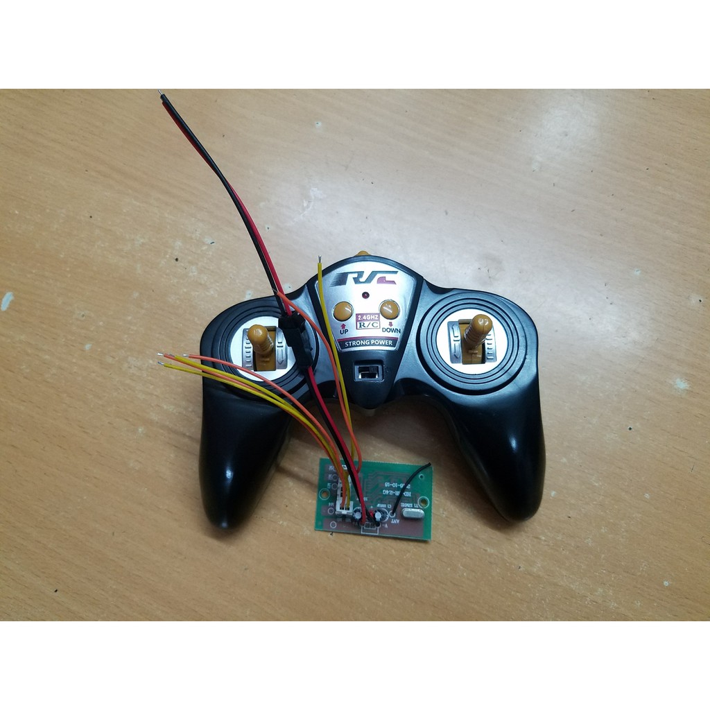 Xuongpinoto Bộ mạch thu phát 6 kênh sử dụng 3 động cơ chế xe công trình ô tô điều khiển,hàng mới 100%