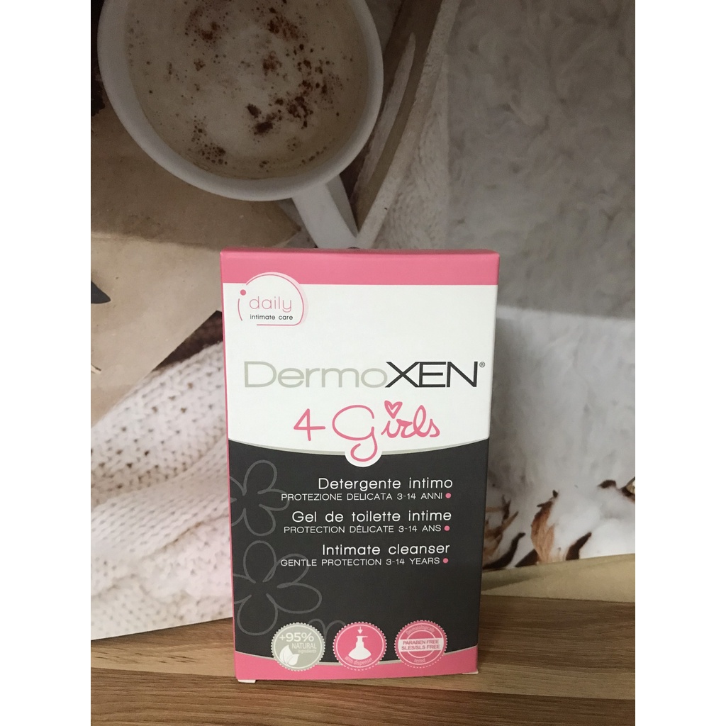 Dung dịch vệ sinh bé gái Dermoxen 4 Girls