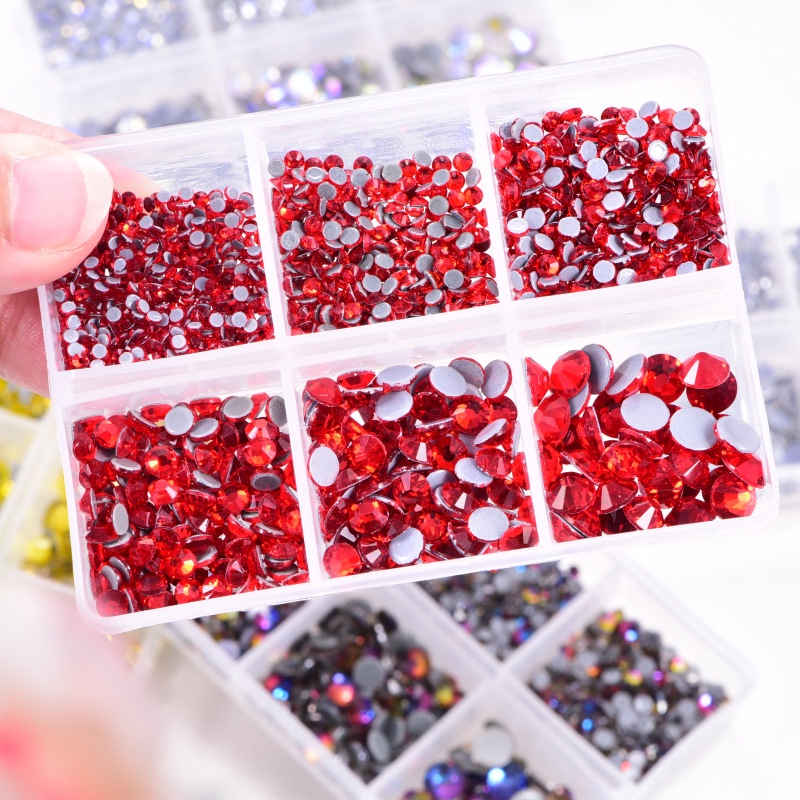 Hộp 1000 Hạt Đá Pha Lê ss6-ss20 Mẫu Mới Dùng Trang Trí Móng Tay