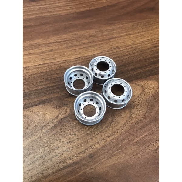 Bánh xe tải mô hình tỷ lệ 1/24