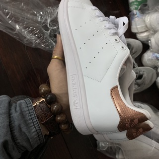 Giày thể thao stansmith siêu đẹp :)