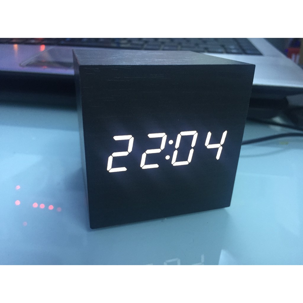 Đồng hồ để bàn led báo thức CUBE