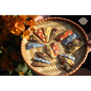 KẸP TÓC THÊU TAY HANDMADE ảnh shop tự chụp nhắn để chọn mẫu