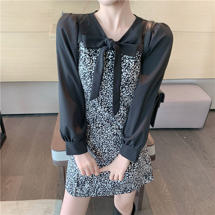 Chân Váy Ngắn Họa Tiết Đính Nơ Thời Trang | BigBuy360 - bigbuy360.vn