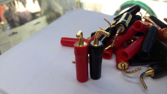 Jack loa mỏ chim đồng vỏ nhựa dẻo
