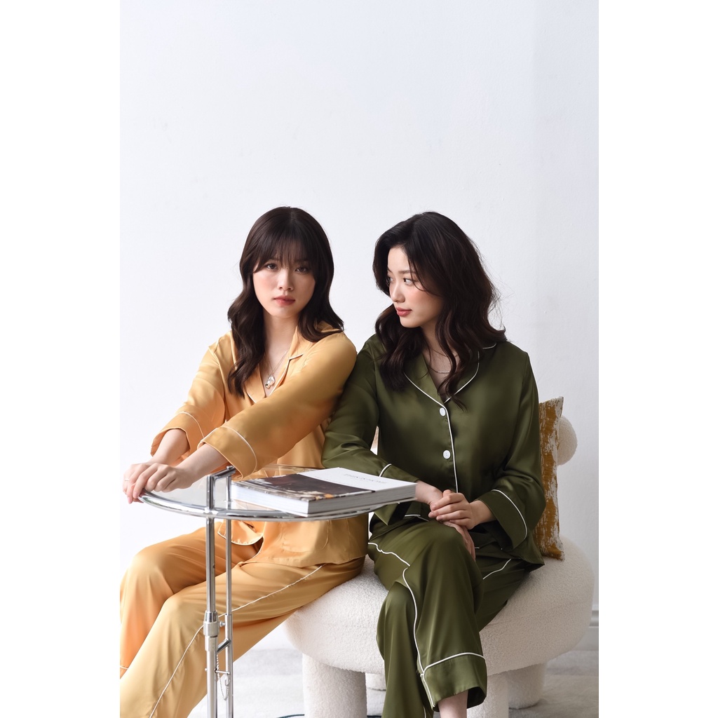 Đồ Bộ Pijama Nữ 𝐋𝐈𝐋𝐀𝐒 𝐁𝐋𝐀𝐍𝐂 Kiểu Dáng Dài Tay, Quần Dài Chất Lụa Cao Cấp Sang Trọng, Cá Tính | Màu Xanh Nổi Bật