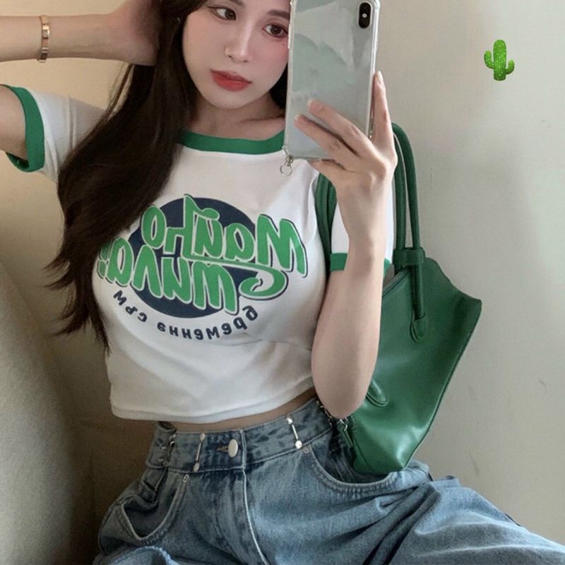Áo thun croptop phối viền xanh Muna