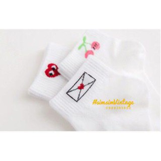 Tất trắng cổ in hình Sticker