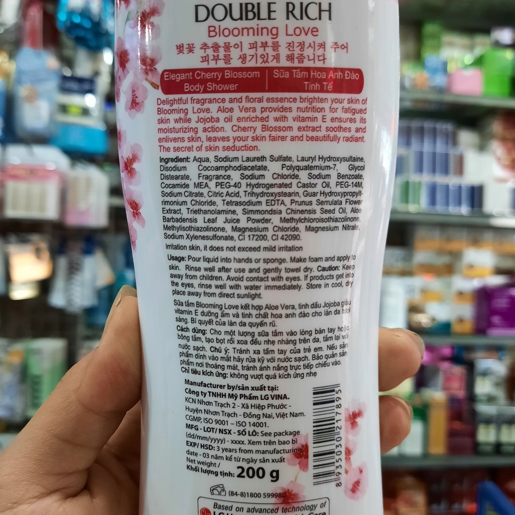 Sữa tắm hoa anh đào Double Rich Blooming Love 200g